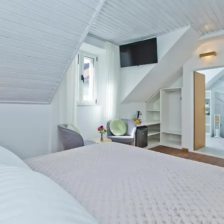 *heart Of The Port Room* *