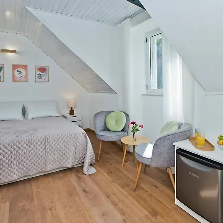 *heart Of The Port Room*