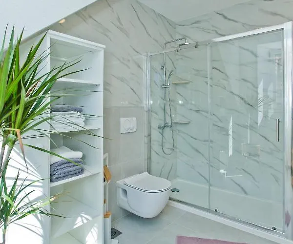 *heart Of The Port Room* *